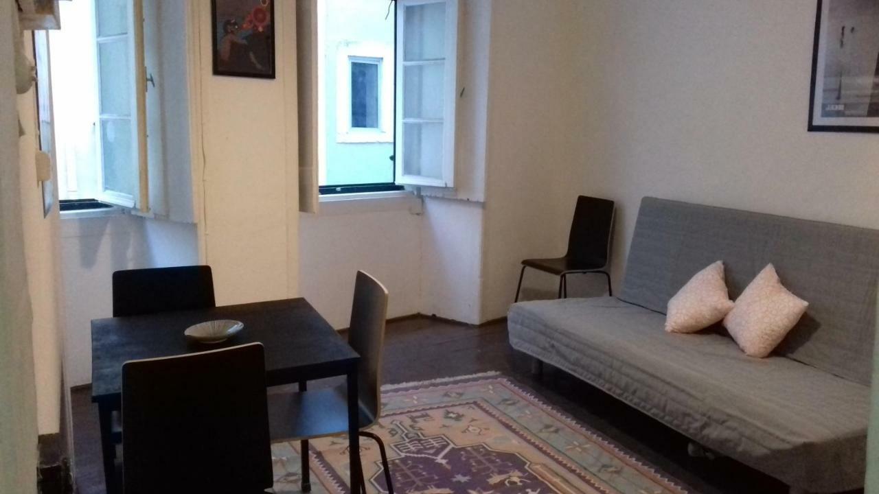 City Center | Chiado Typical Small Flat Lisbon Exterior photo